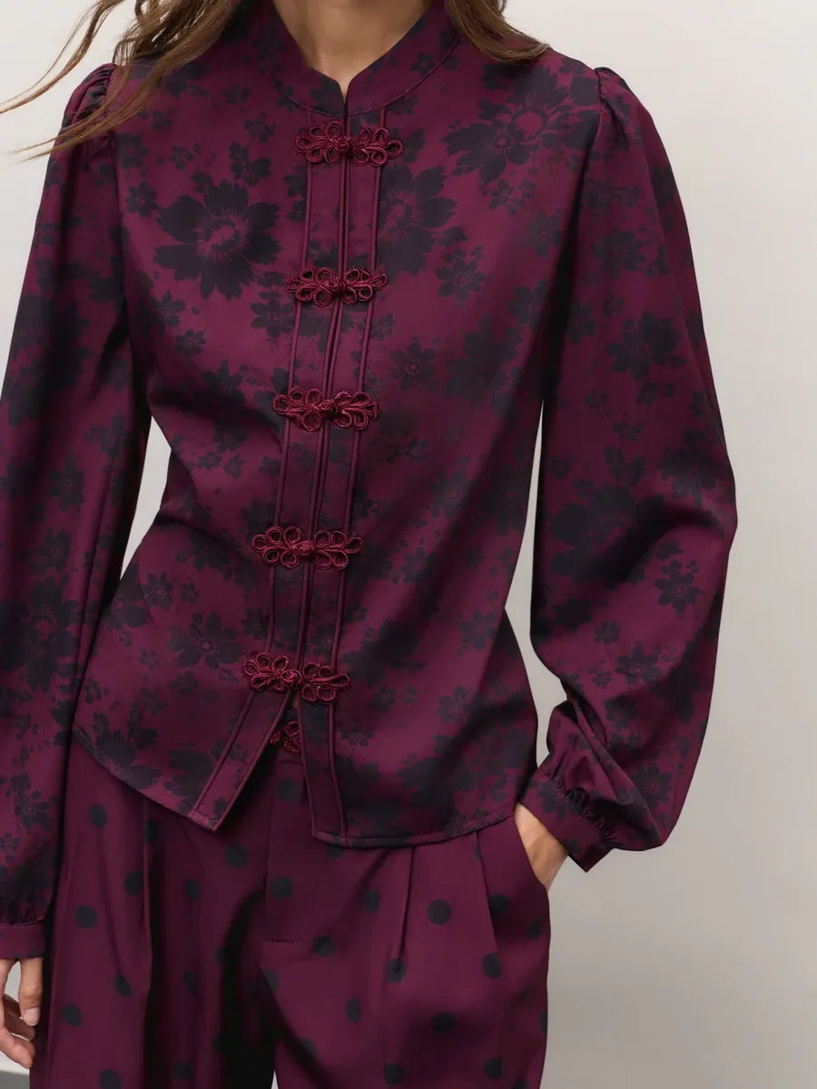 SHEIN Nöista طقم نسائي قطعتين بلوزة بياقة عالية وأزرار أمامية وبنطال واسع بنقشة زهور ونقاط بلون عنابي
