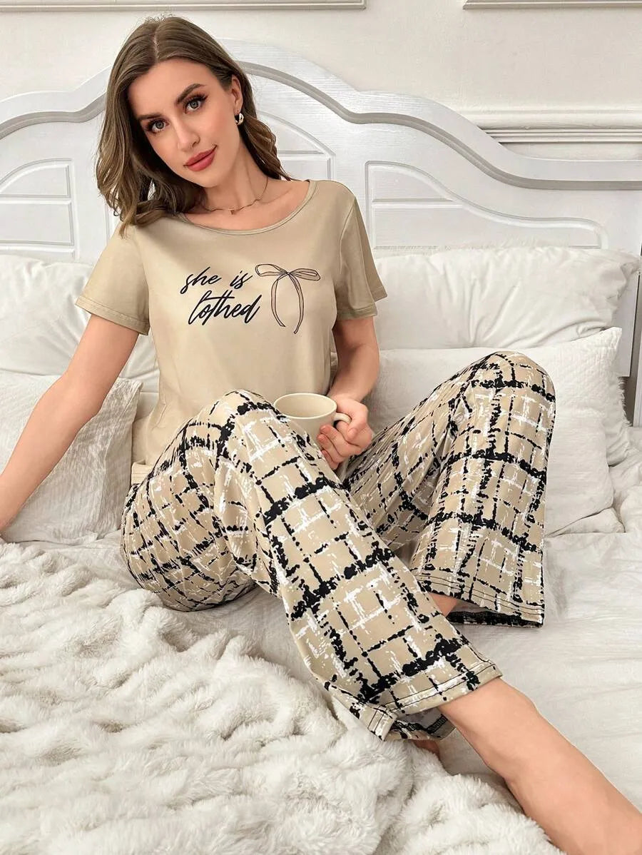 SHEIN طقم بيجامة قطعتين بأكمام قصيرة وبنطلون كاروهات مع فيونكة متعدد الألوان
