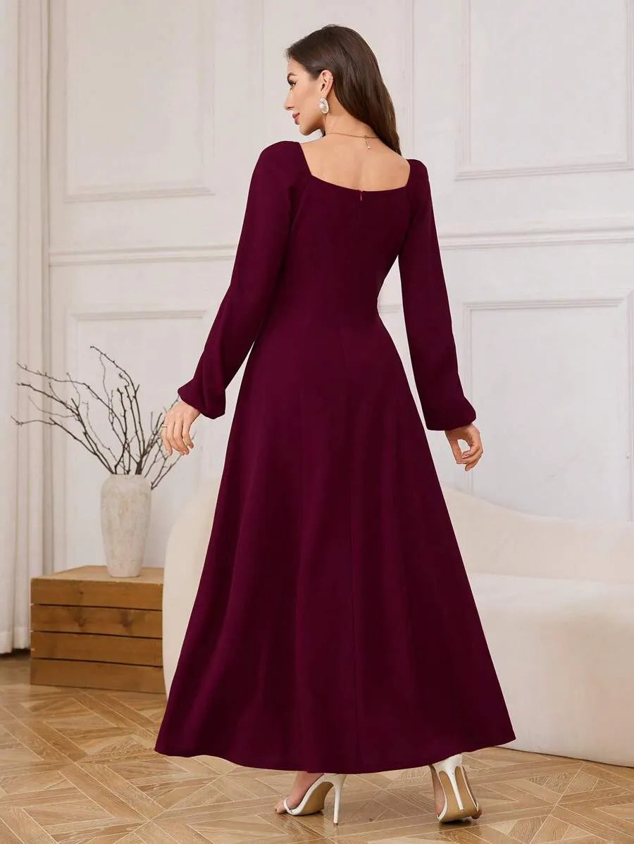 SHEIN Modelyn فستان طويل ضيق بياقة مربعة وأكمام فانوس وتفاصيل لؤلؤ بلون عنابي