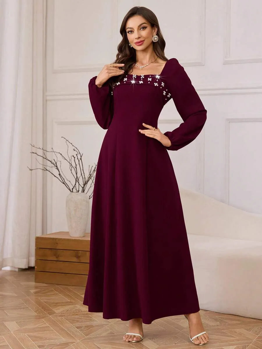 SHEIN Modelyn فستان طويل ضيق بياقة مربعة وأكمام فانوس وتفاصيل لؤلؤ بلون عنابي
