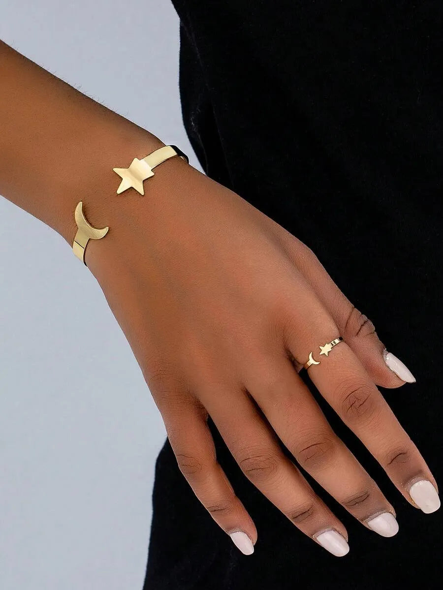 SHEIN طقم سوار وخاتم نسائي بتصميم مفتوح بلون ذهبي