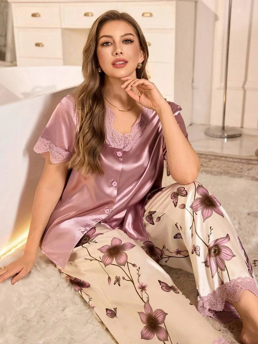 SHEIN طقم بيجامة نسائي بلون أرجواني ساتان مزين بالزهور والدانتيل
