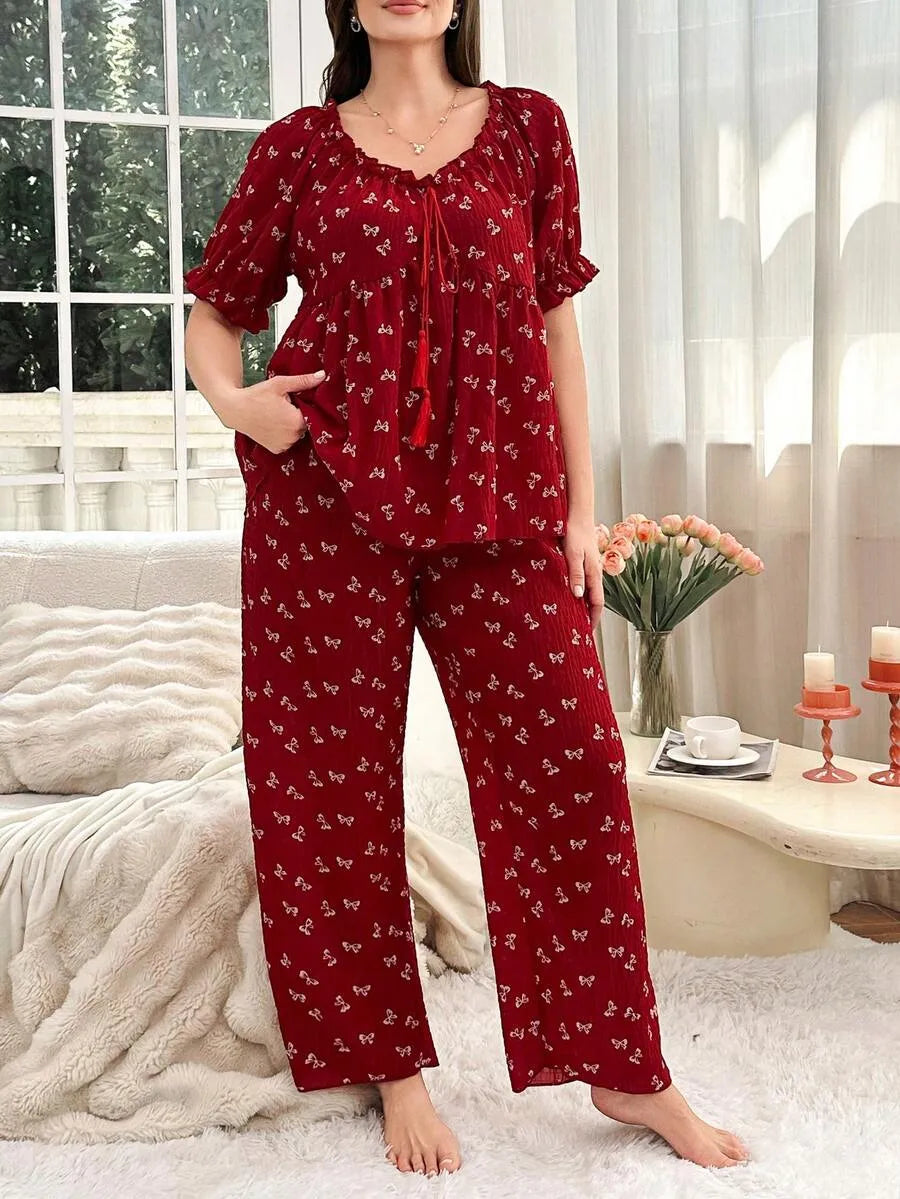 SHEIN CottageSlumber طقم بيجامة نسائي بلون أحمر بنقشة فيونكة وأكمام منتفخة