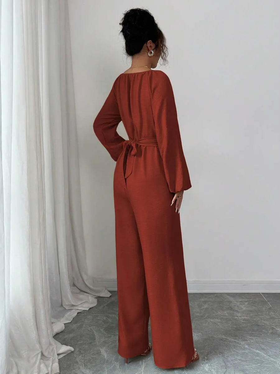 SHEIN Rafferiza جمبسوت نسائي بخرز خشبي وخصر ملتف وساق واسعة بلون أحمر خشبي