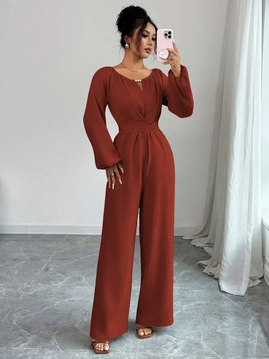 SHEIN Rafferiza جمبسوت نسائي بخرز خشبي وخصر ملتف وساق واسعة بلون أحمر خشبي