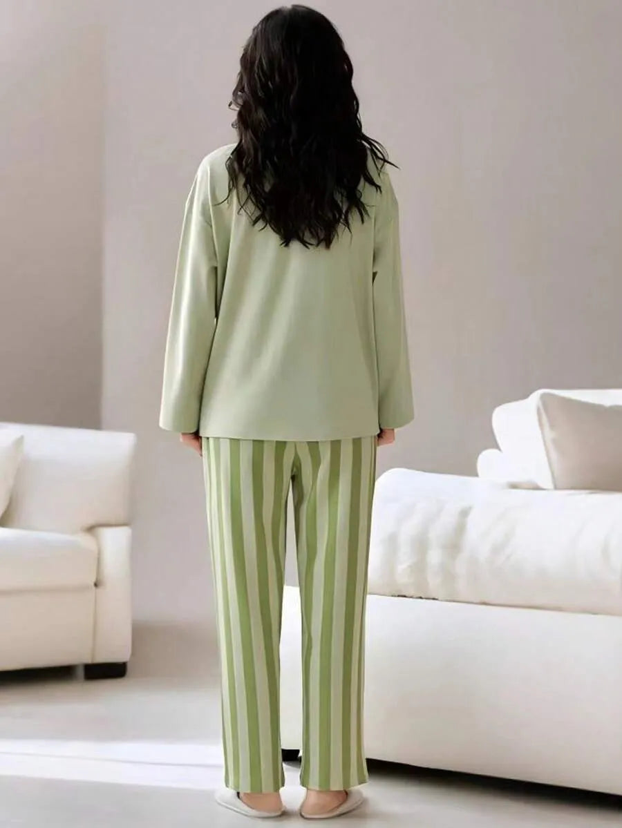 SHEIN AICJ طقم قطعتين بأكمام طويلة بياقة وبنطلون بلون أخضر نعناع