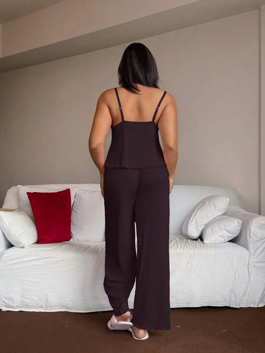 SHEIN Napfluff CURVE طقم بيجامة نسائي بلون بني بدانتيل وبنطال واسع
