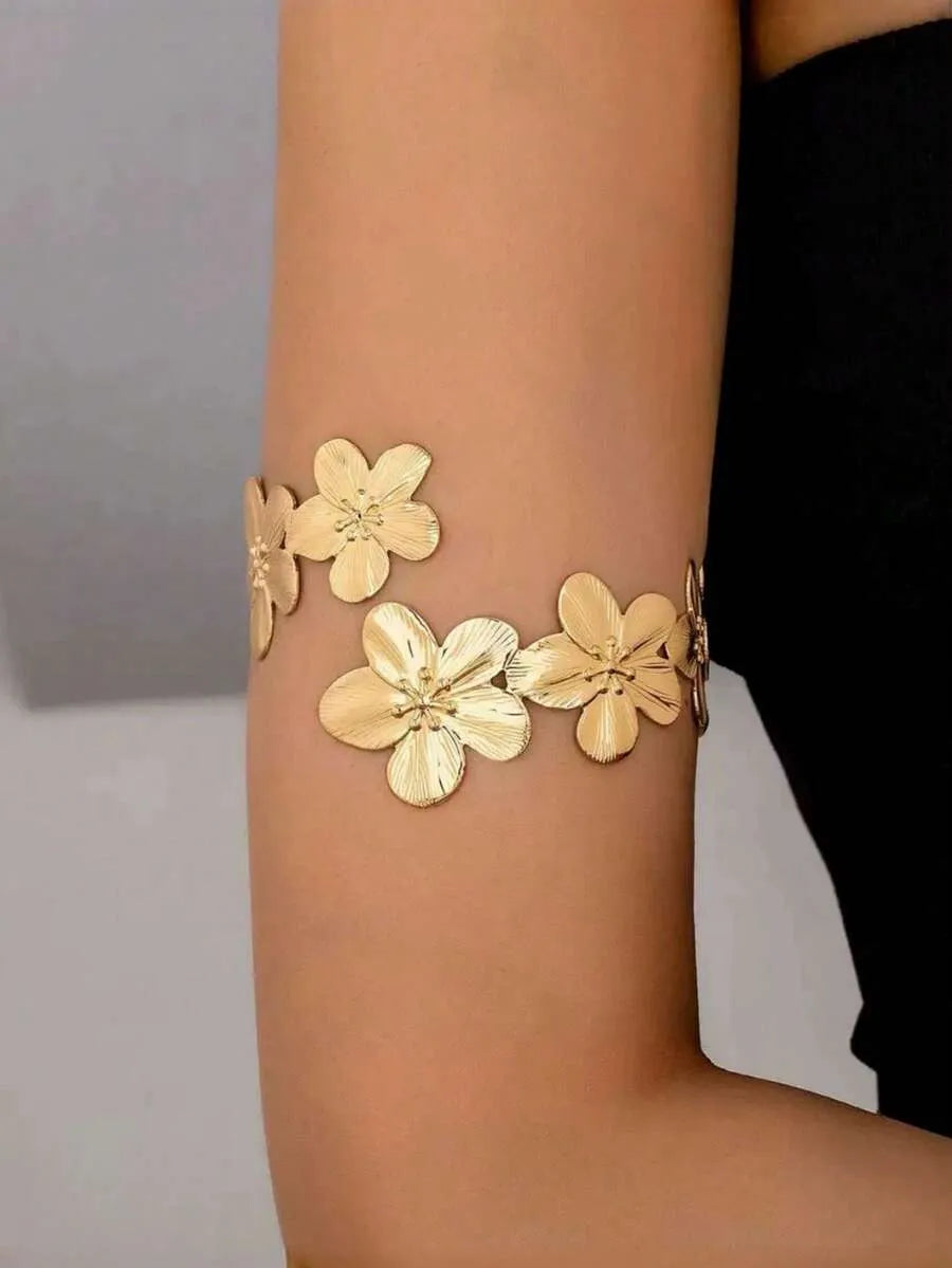 SHEIN طقم سوار وخاتم نسائي بتصميم زهور من الفولاذ المقاوم للصدأ