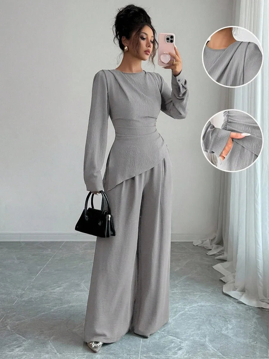 SHEIN Raffinéa طقم نسائي قطعتين بلوزة بأكمام طويلة وتفاصيل متموجة وبنطال بلون رمادي