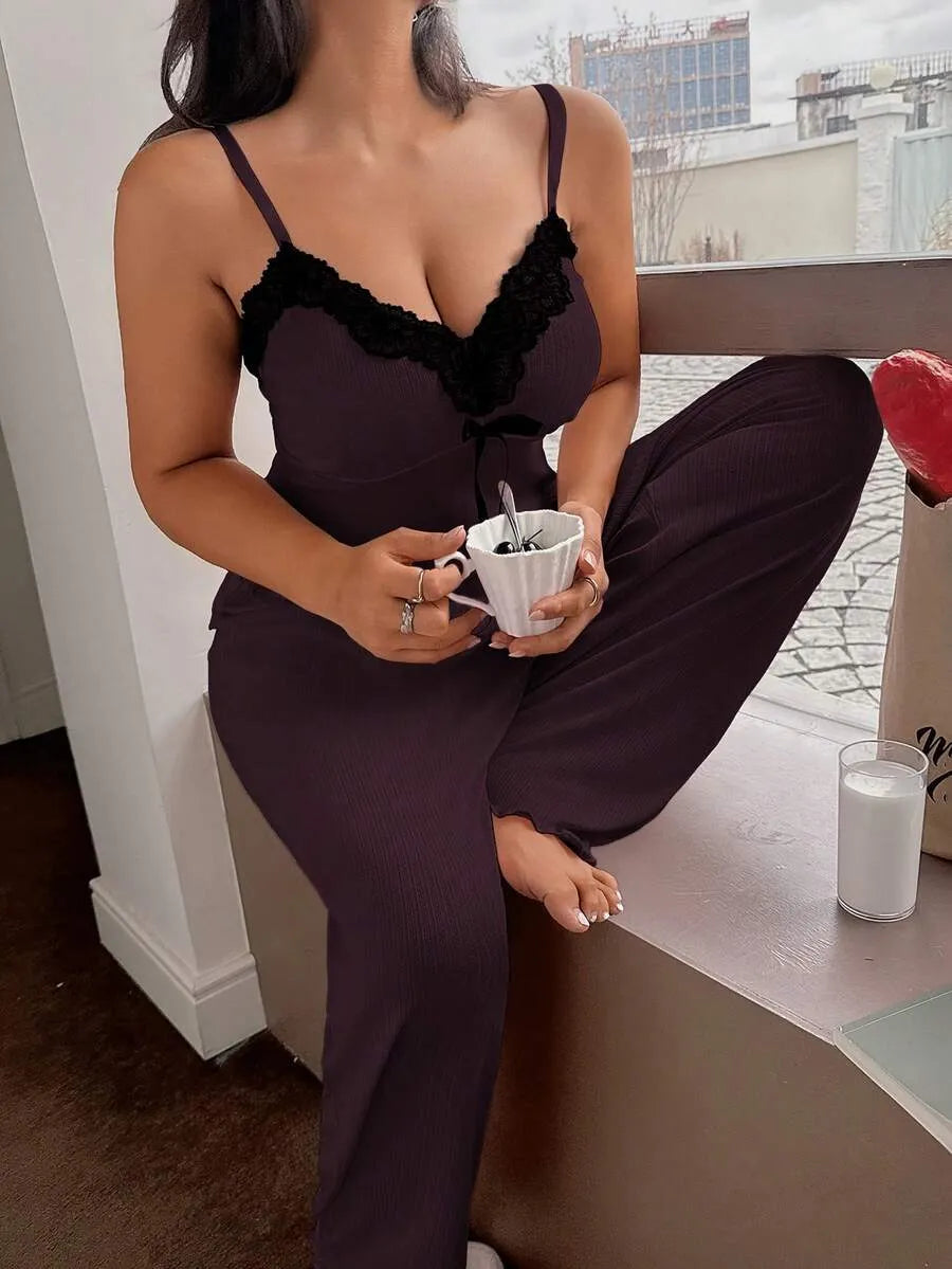 SHEIN Napfluff CURVE طقم بيجامة نسائي بلون بني بدانتيل وبنطال واسع
