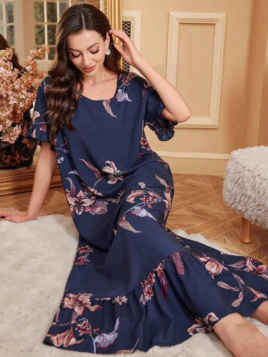 SHEIN فستان نوم طويل بلون متعدد الألوان بنقشة زهور وأكمام قصيرة