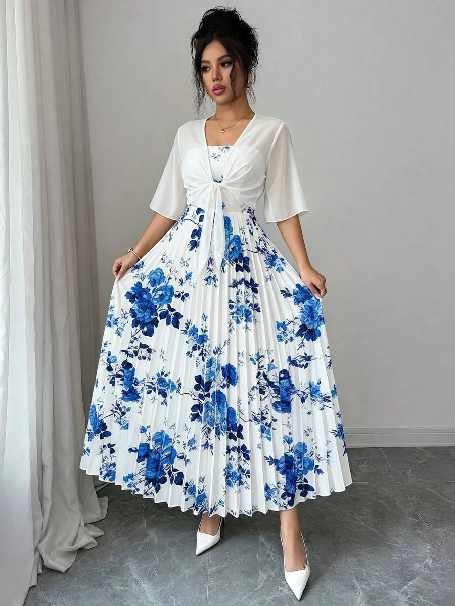SHEIN طقم فستان مع جاكيت شيفون بطبعة زهرية بلون أزرق وأبيض
