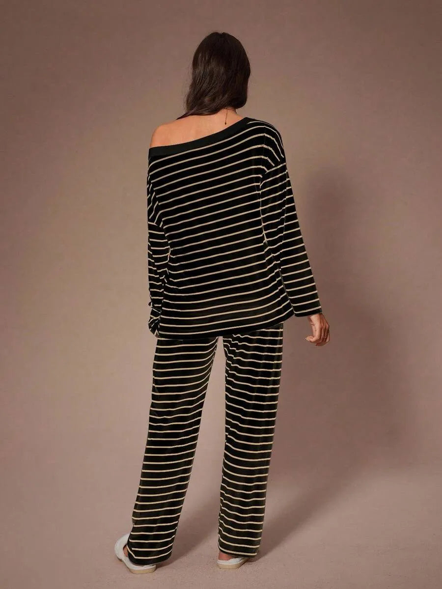 SHEIN Lazeform طقم بيجامة قطعتين بأكمام طويلة وكتف مكشوف بخطوط مائلة بلون أسود