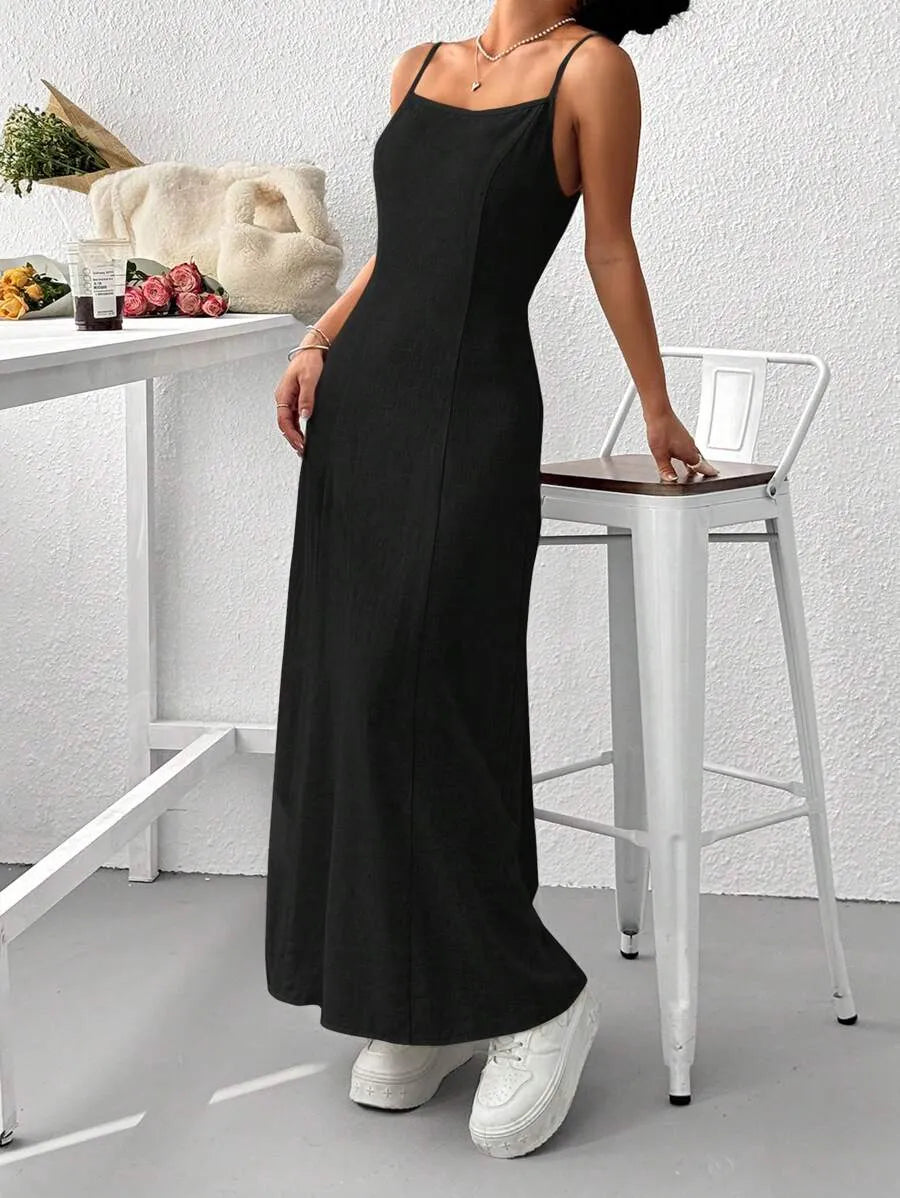 SHEIN EZwear فستان ماكسي بحمالات رفيعة وظهر مفتوح وتصميم مجدول بلون الأسود