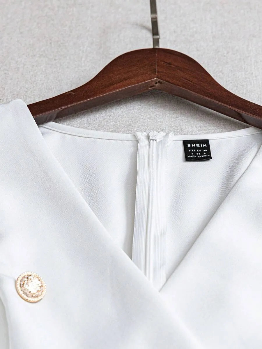 SHEIN Franclia فستان بلون أبيض قصير وأكمام قصيرة بأزرار مزدوجة وحزام