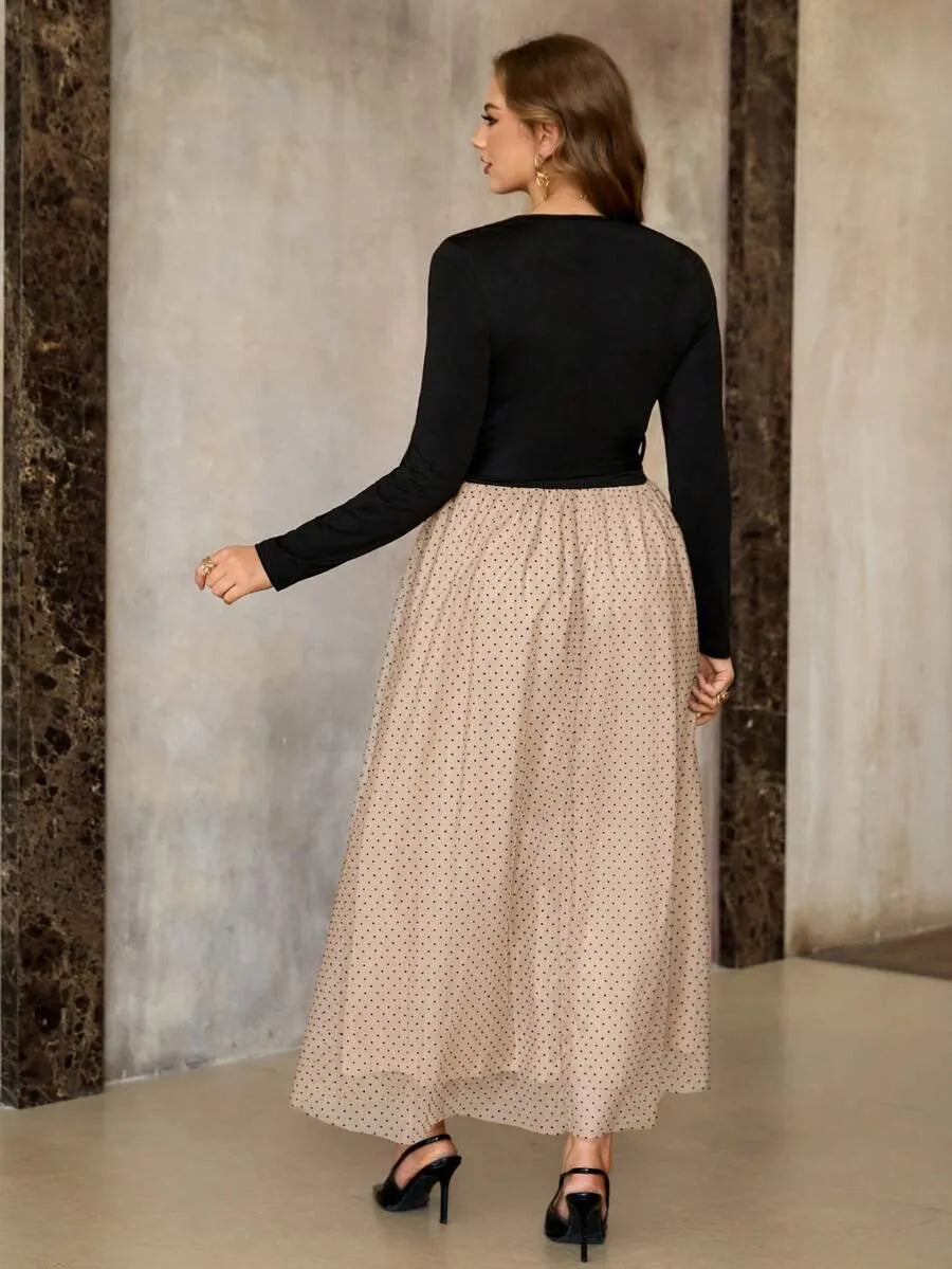 SHEIN Roveilla فستان كارديجان محبوك برباط خصر وياقة مربعة بلون بني