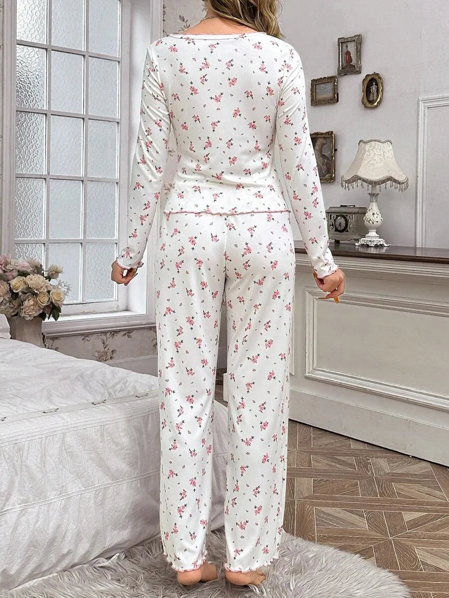 SHEIN CottageSlumber طقم بيجامة قطعتين بأكمام طويلة وكشكشة بطبعة زهور بلون وردي