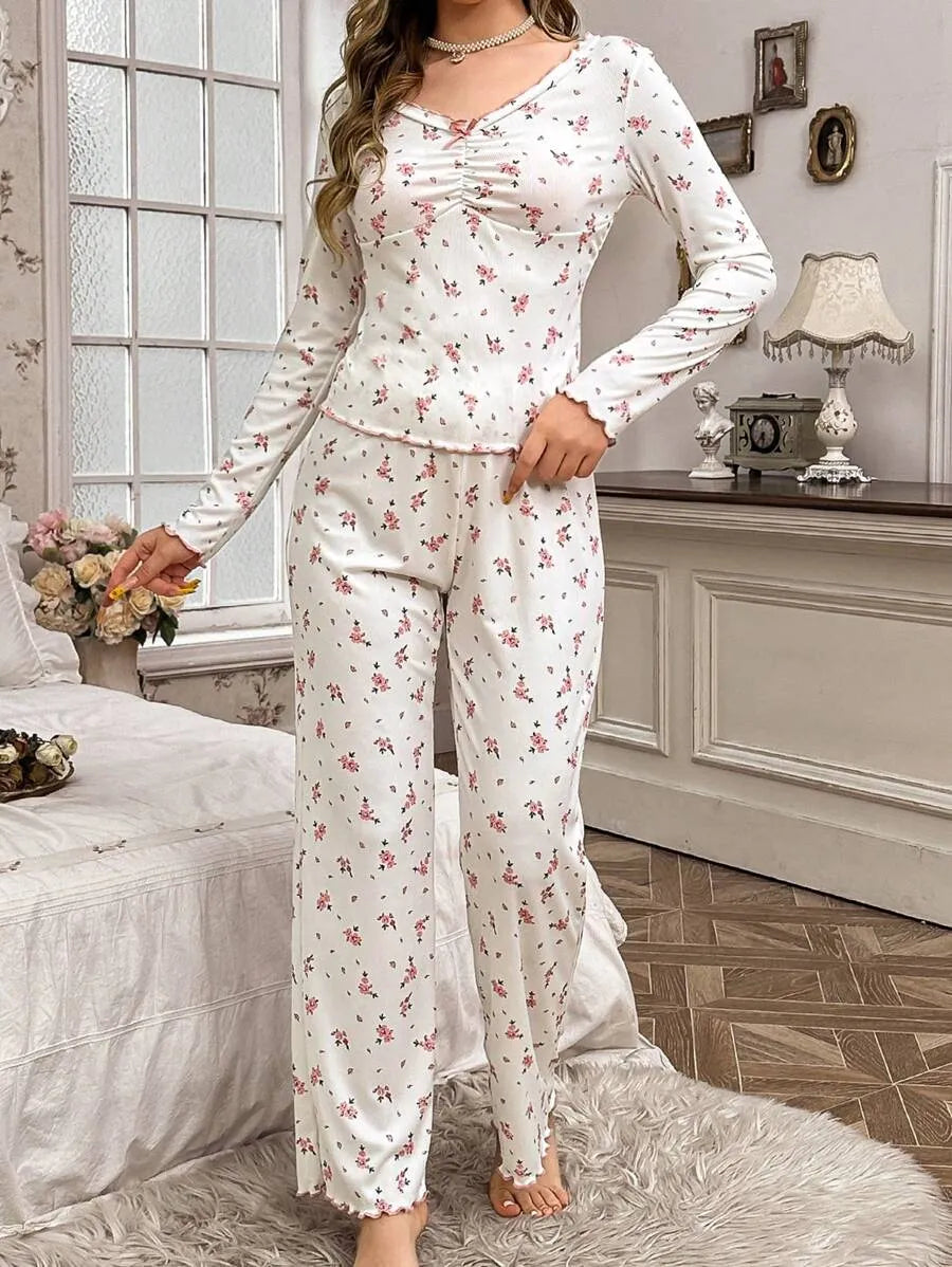 SHEIN CottageSlumber طقم بيجامة قطعتين بأكمام طويلة وكشكشة بطبعة زهور بلون وردي