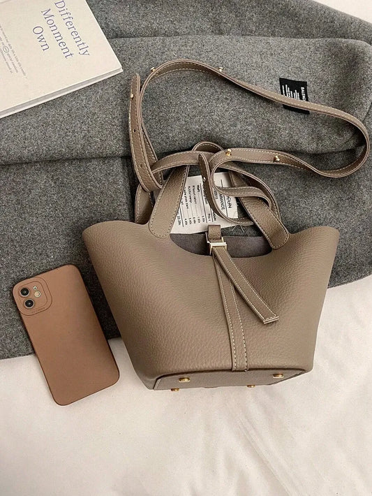 SHEIN حقيبة يد وكتف نسائية كبيرة السعة بلون أحادي وإبزيم أنيق بحزام قابل للتعديل