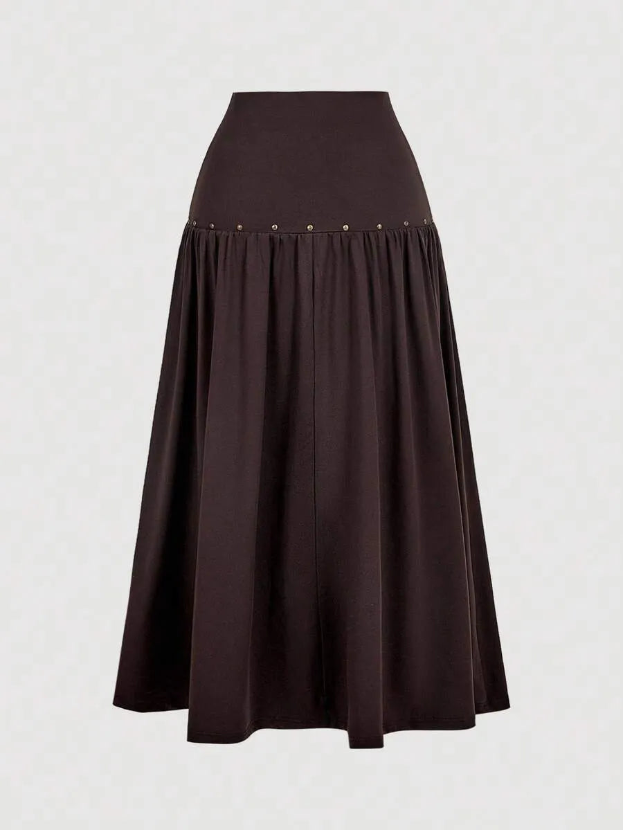 SHEIN MOD طقم نسائي من قطعتين توب كامي قصير وتنورة طويلة مزينة بدبابيس بلون بني