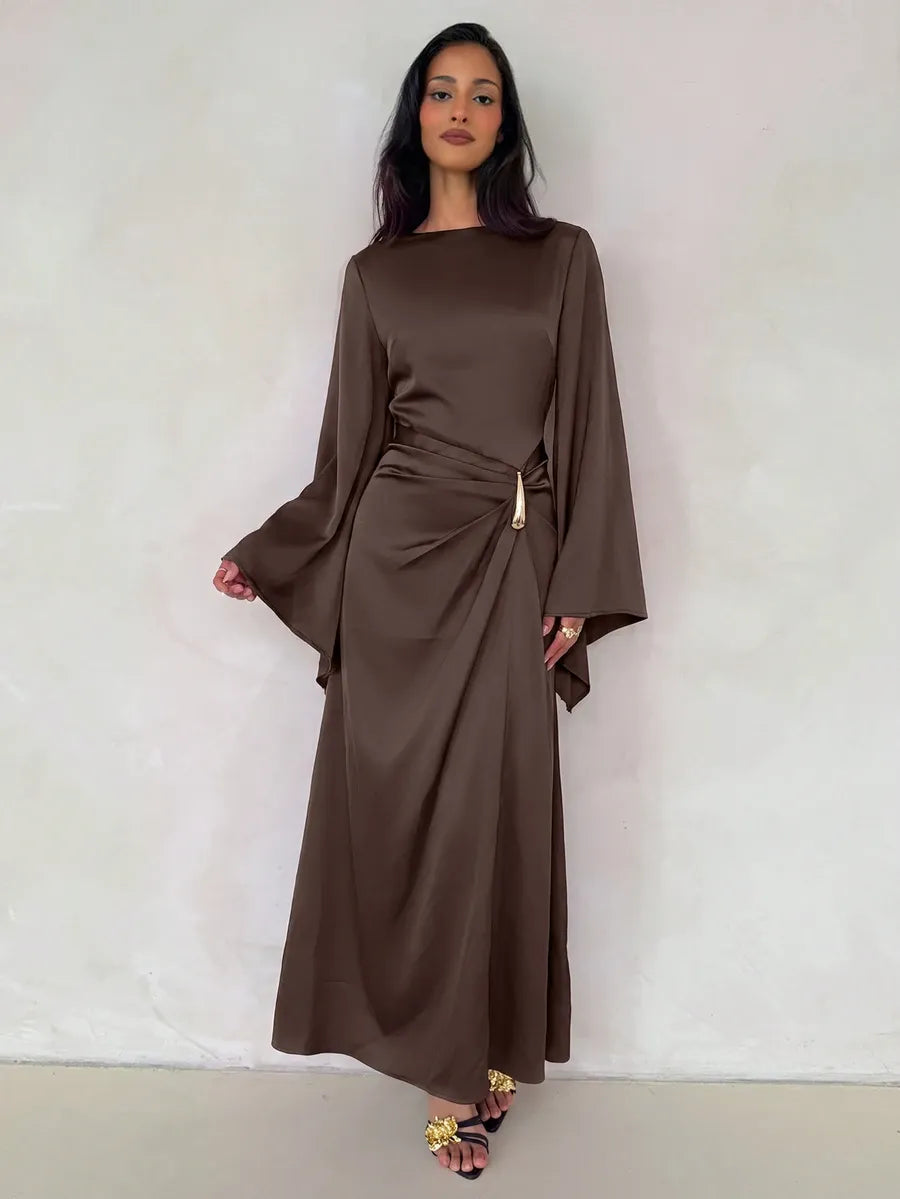 SHEIN Aloruh فستان ساتان طويل بياقة دائرية وأكمام بفتحات وتنورة مكشكشة بلون بني