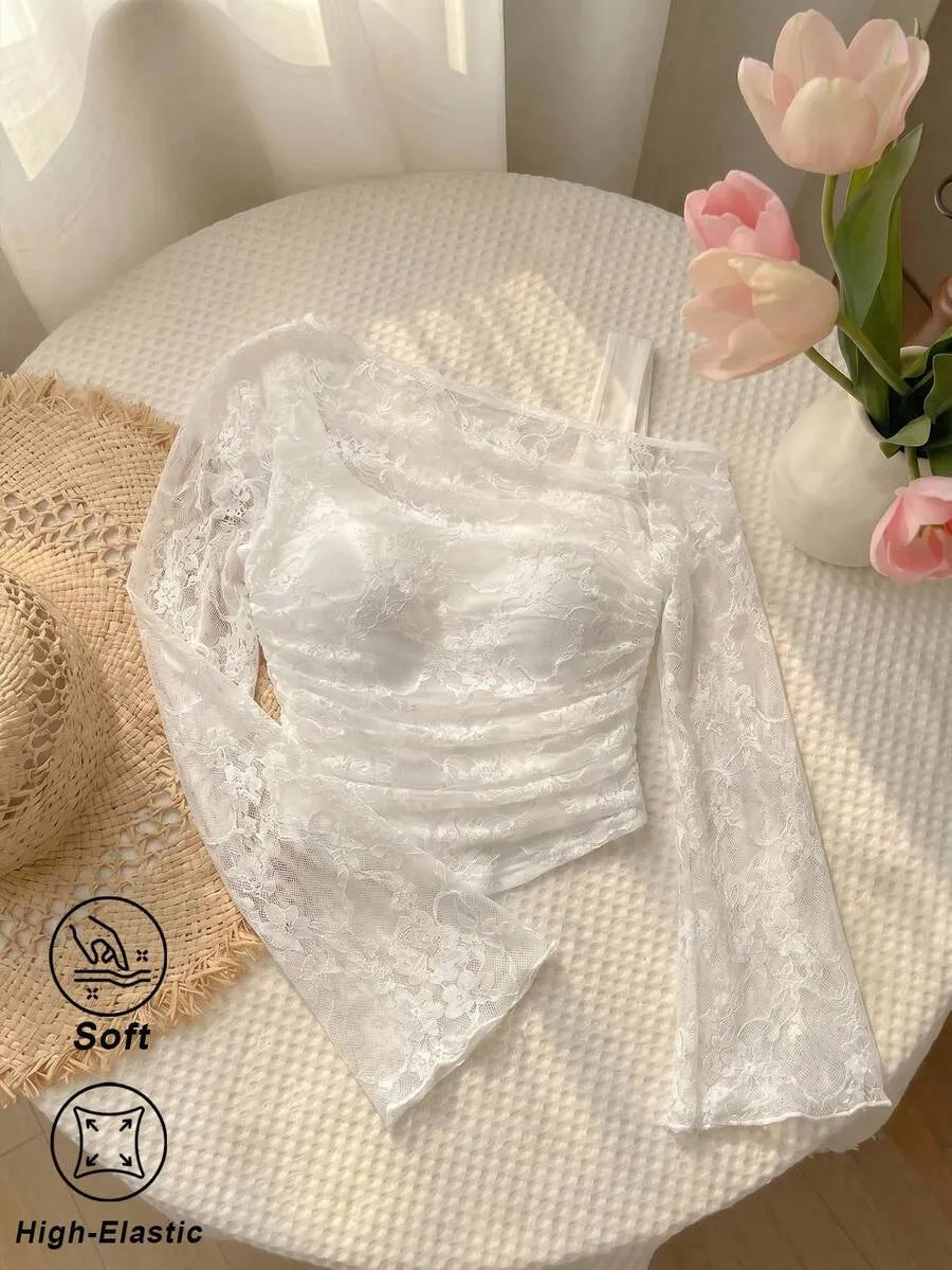 SHEIN MOD توب نسائي قصير بدانتيل وأكمام طويلة مكشوفة الكتفين وواسعة بلون أبيض