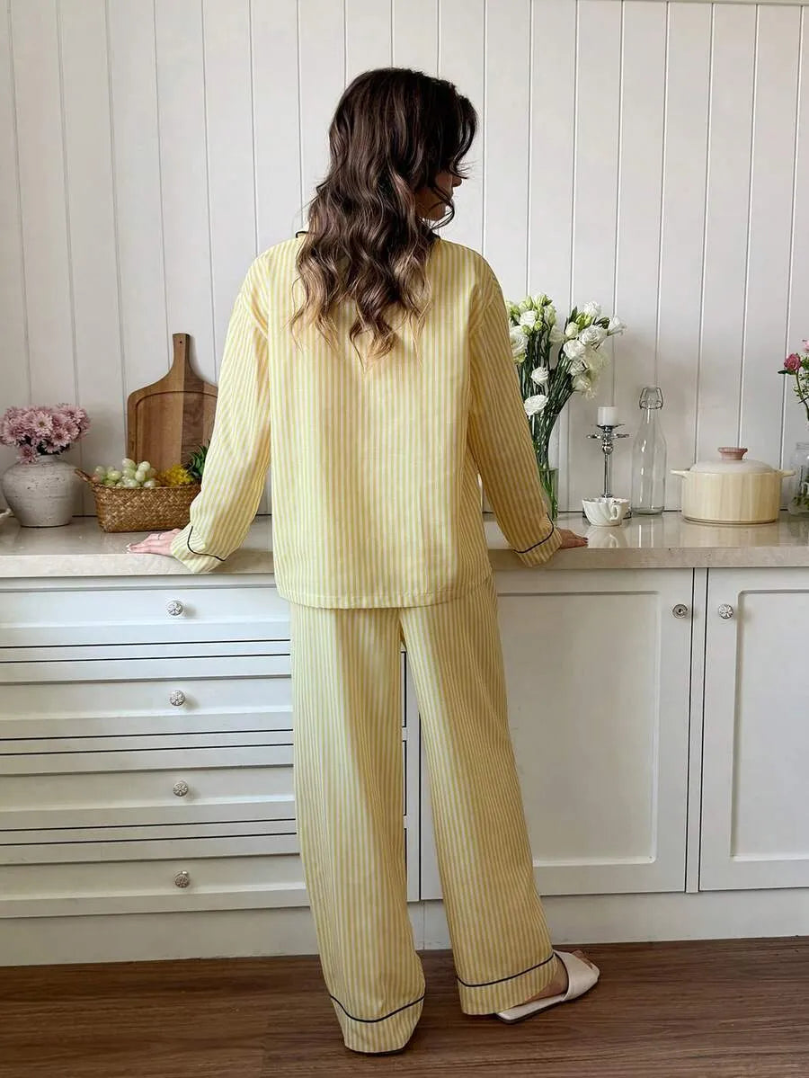 SHEIN Snug Reverie طقم بيجامة قطعتين مخطط بأكمام طويلة وياقة بلون أصفر