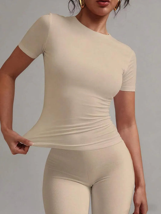 SHEIN XLLAIS تي شيرت نسائي ضيق بأكمام قصيرة وياقة دائرية بلون دقيق الشوفان