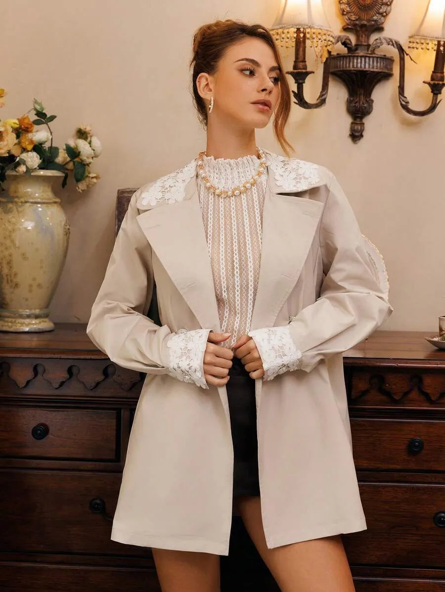 SHEIN Glamine Charm معطف مزدوج الصدر بأزرار أمامية وتفاصيل دانتيل بلون مشمشي