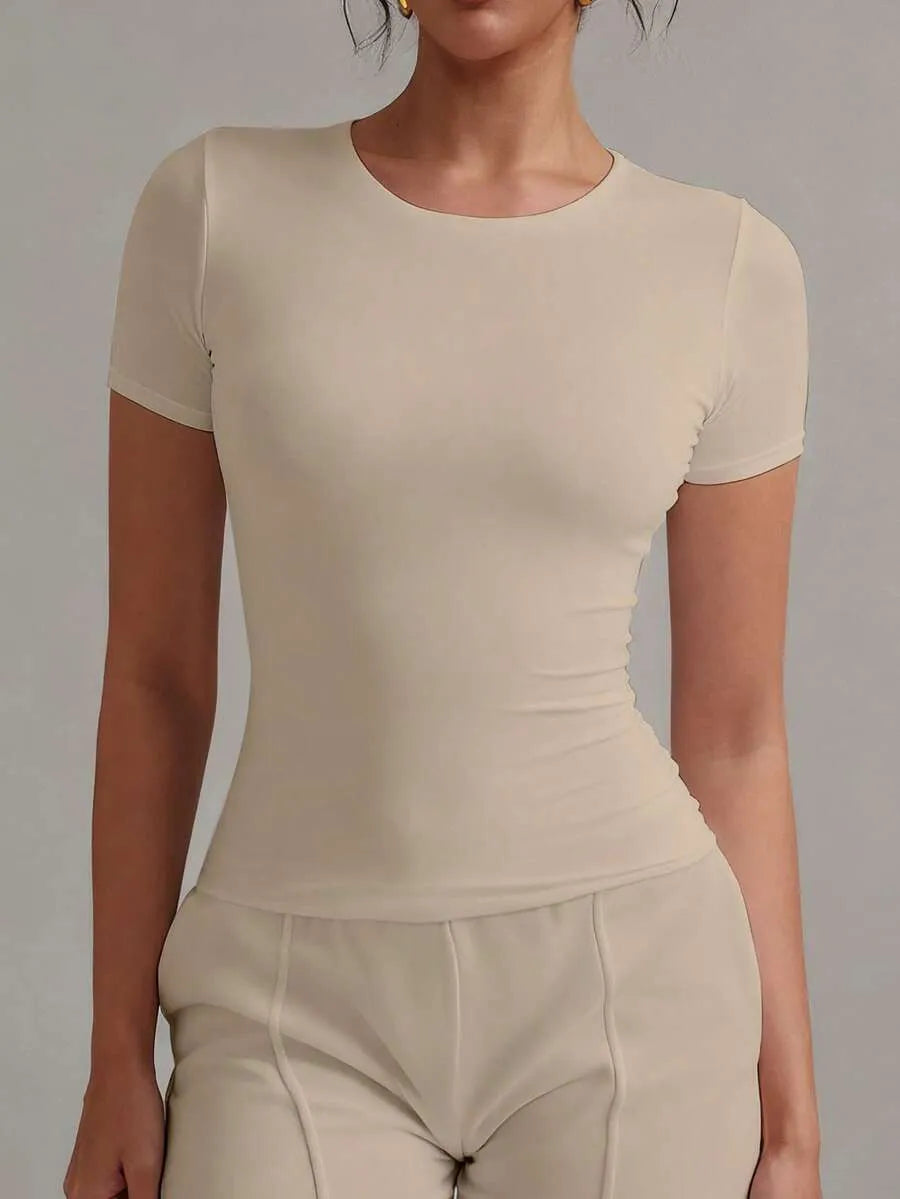 SHEIN XLLAIS تي شيرت نسائي ضيق بأكمام قصيرة وياقة دائرية بلون دقيق الشوفان