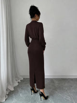 SHEIN Elenzya فستان محبوك طويل بياقة وأزرار معدنية أمامية بلون بني داكن