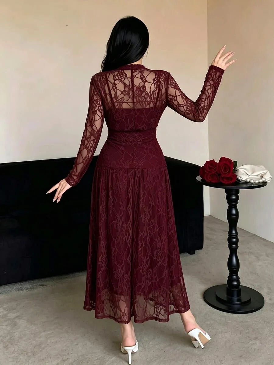 SHEIN Modelyn فستان دانتيل ميدي بياقة دائرية وأكمام بفتحات بلون عنابي