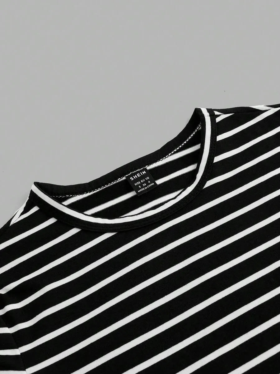 SHEIN EZwear مجموعة 4 قطع تي شيرت نسائي قصير بطبعة دب وسيارة أبيض وأسود