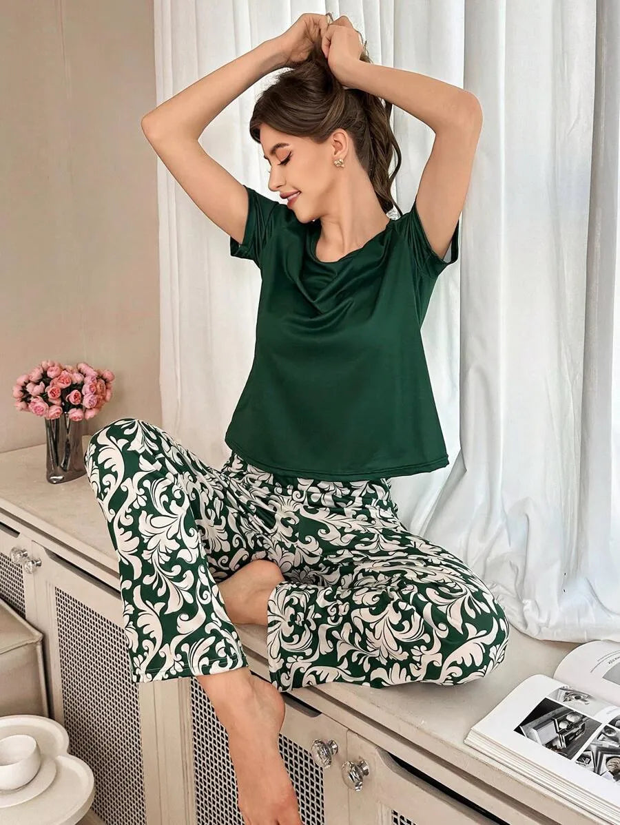 SHEIN طقم بيجامة قطعتين ببلوزة قصيرة الأكمام وبنطلون طويل متعدد الألوان