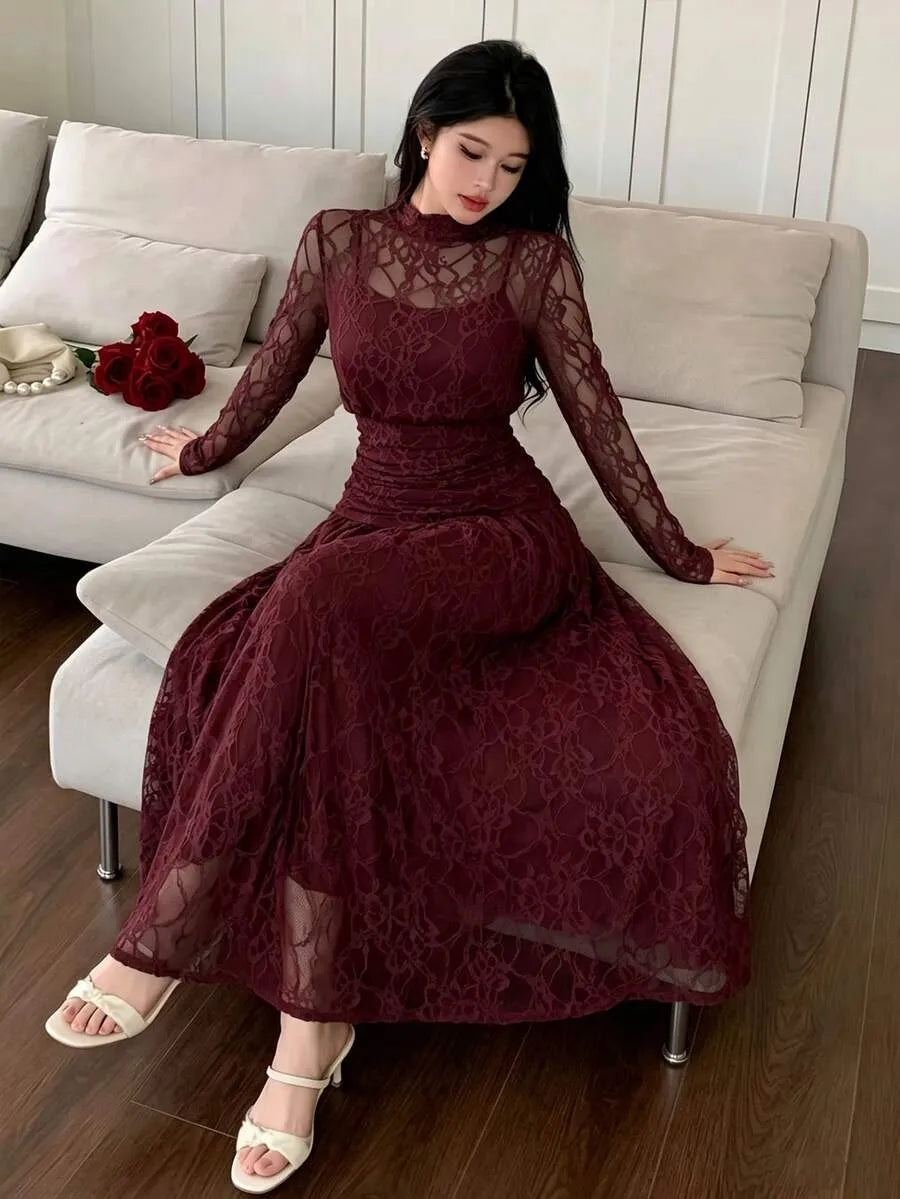 SHEIN Modelyn فستان دانتيل ميدي بياقة دائرية وأكمام بفتحات بلون عنابي