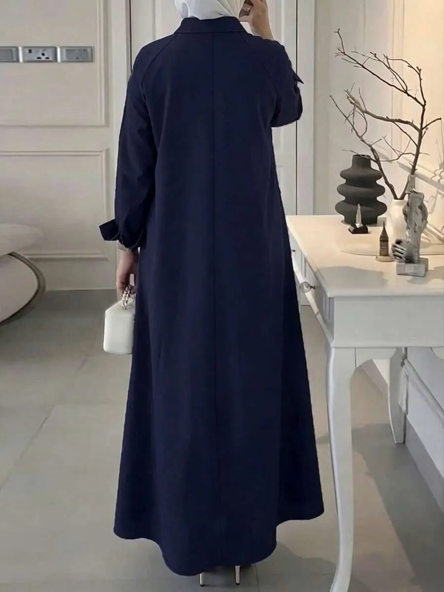 SHEIN قميص طويل فضفاض بياقة كلاسيكية وأزرار أمامية وفتحات جانبية بلون أزرق غامق