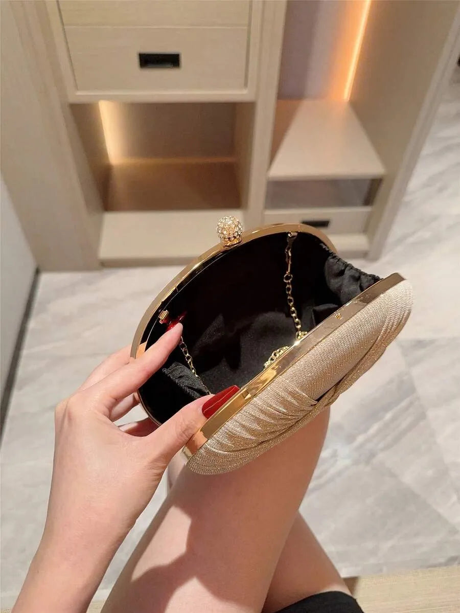 SHEIN حقيبة كلاتش بيضاوية صغيرة لامعة بفيونكة ورصاص ألماسي