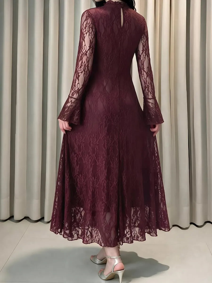 SHEIN Feyla فستان محبوك طويل بياقة مفتوحة وأكمام واسعة وتفاصيل دانتيل بلون عنابي