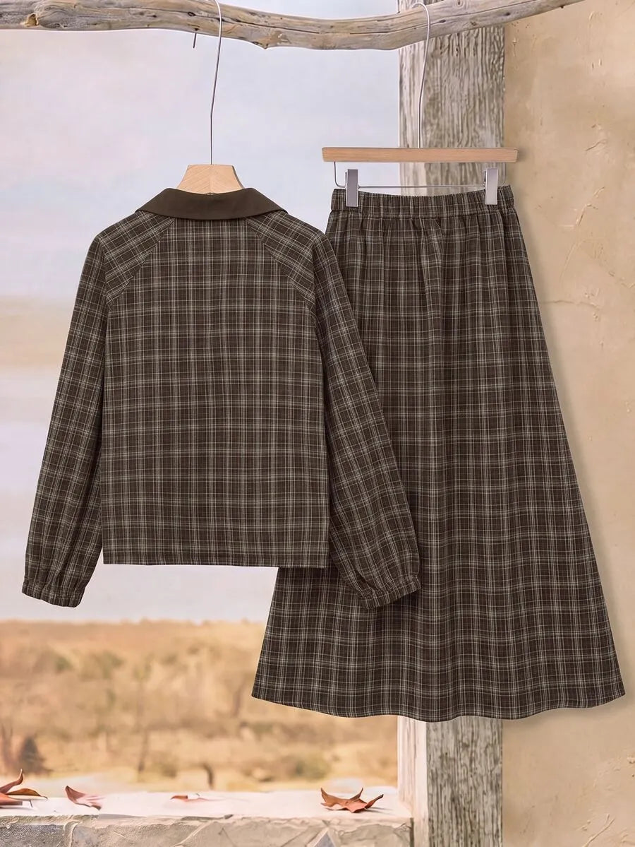 SHEIN Rusticease طقم نسائي قطعتين بلوزة بياقة وتنورة طويلة بنقشة كاروهات بلون بني