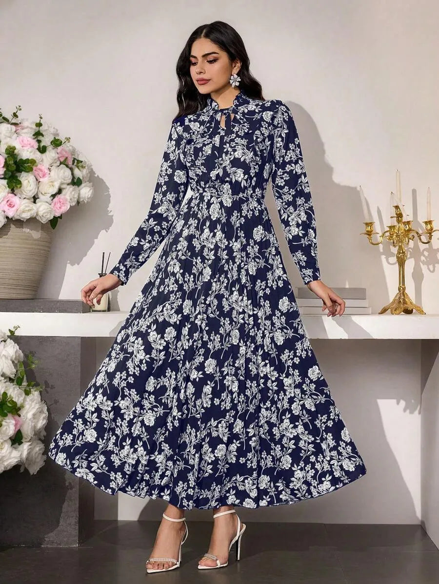 SHEIN Mulvari فستان ماكسي بياقة دائرية وأكمام طويلة بنقشة زهور بلون أزرق بحري