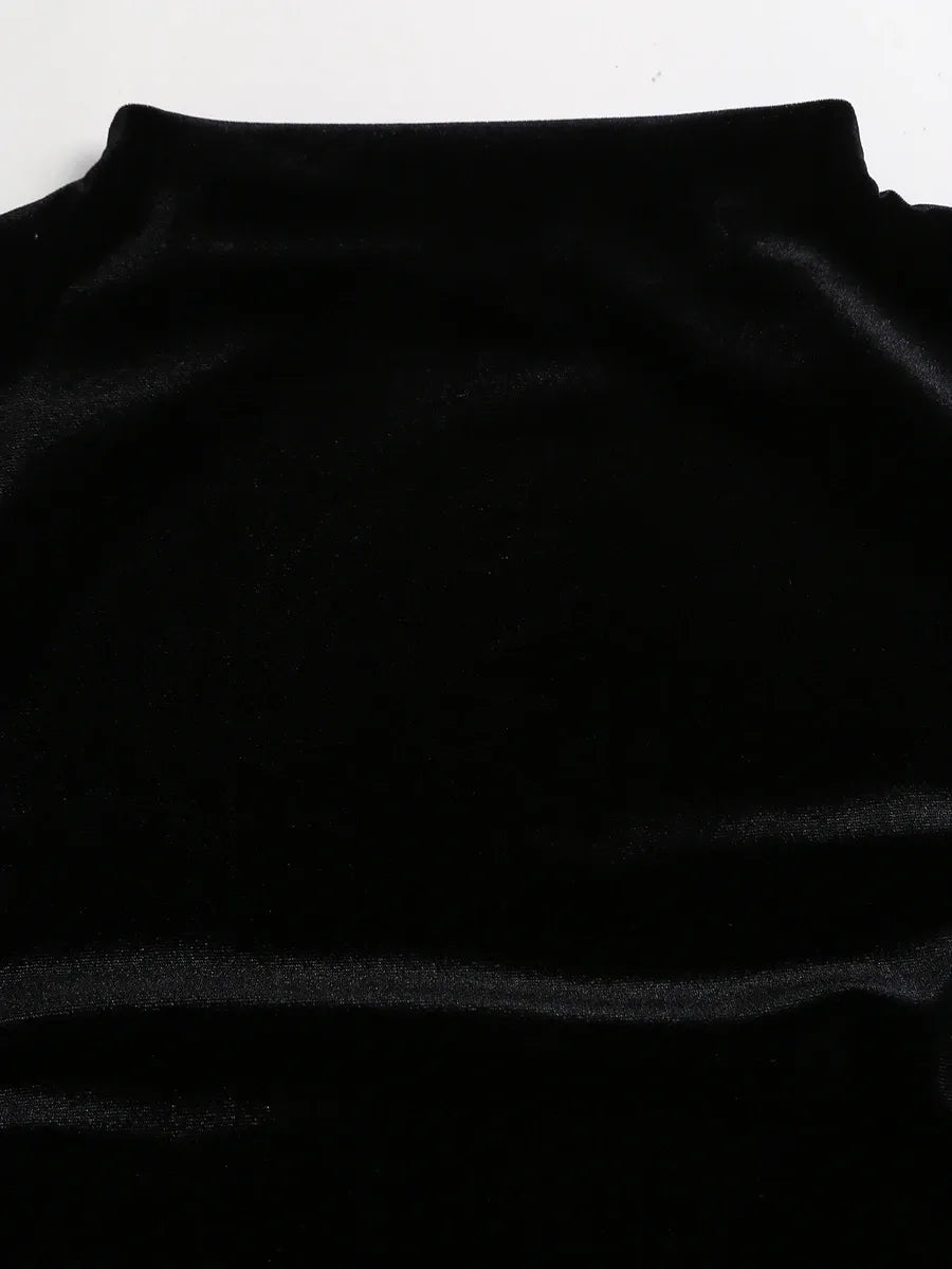 SHEIN Sweetra فستان ميني ضيق بياقة نصف عالية وأكمام واسعة وثنيات وحافة دانتيل بلون أسود