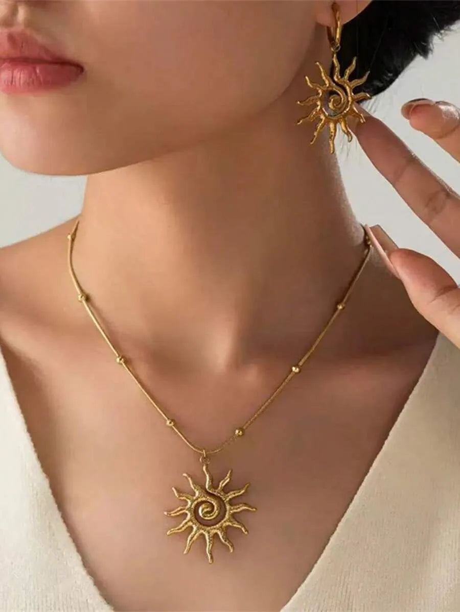 SHEIN طقم مجوهرات من الفولاذ المقاوم للصدأ بتصميم عباد الشمس بلون ذهبي