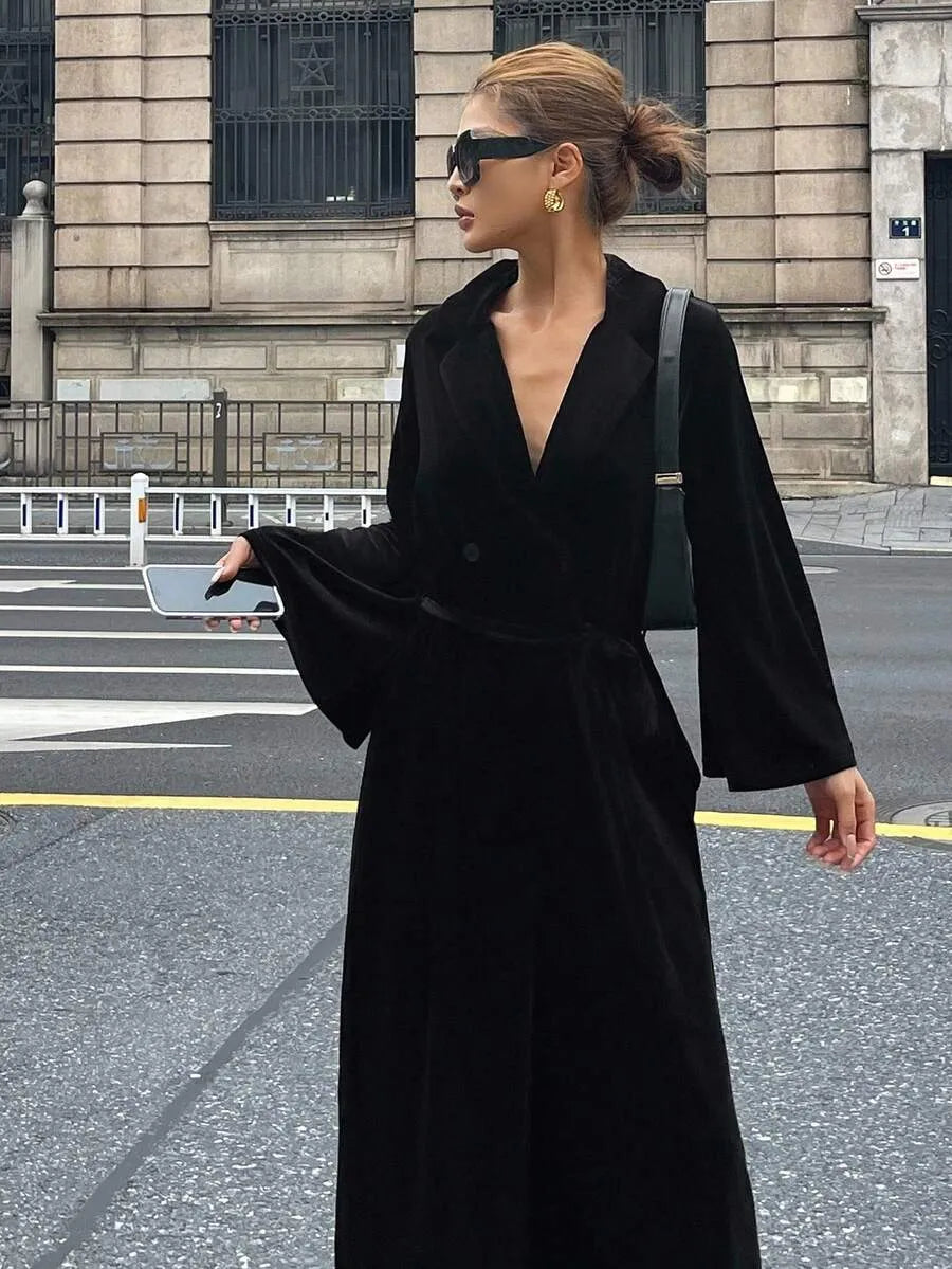 SHEIN DAZY جمبسوت نسائي مخملي بياقة مربعة وخصر عالٍ بلون الأسود