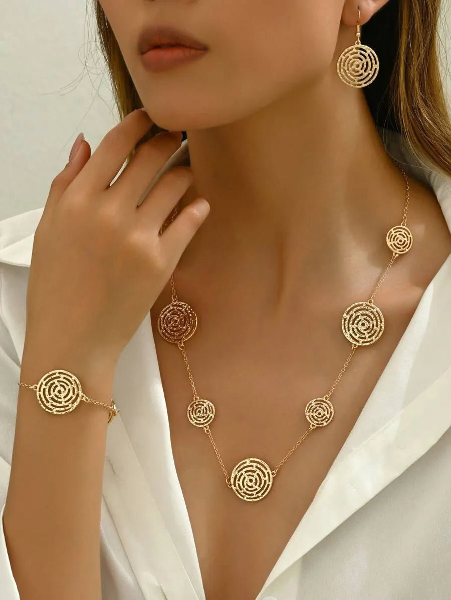 SHEIN طقم مجوهرات نسائي 3 قطع بتصميم حلزوني بلون ذهبي