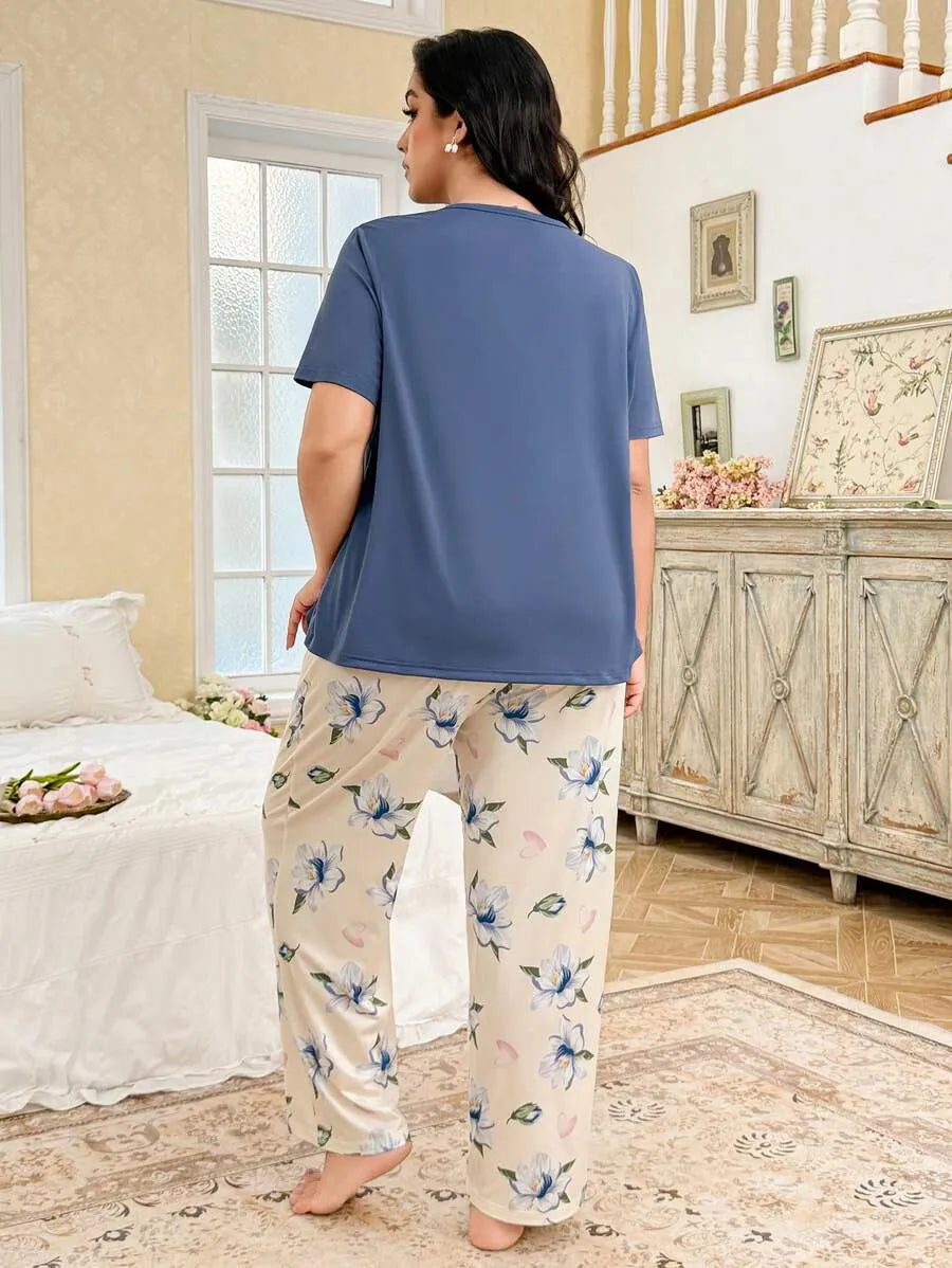 SHEIN CottageSlumber طقم بيجامة نسائي بلون أزرق بنقوش زهور وأكمام قصيرة