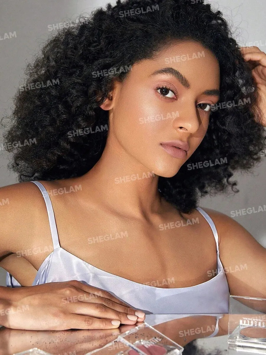 SHEIN SHEGLAM Cosmic Crystal Vanilla Skeye هايلايتر موس بلون  بلمعة لامعة