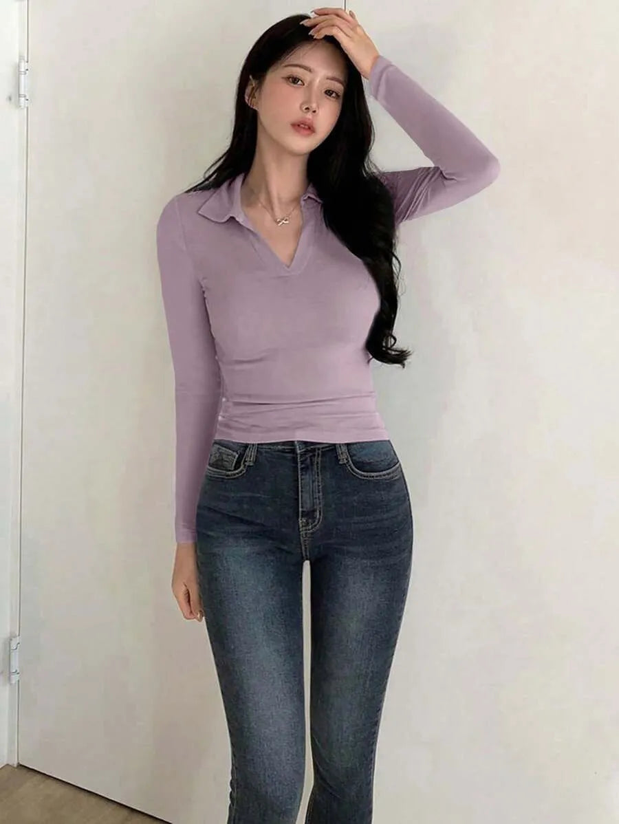 SHEIN DAZY قميص بولو نسائي ضيق محبوك بياقة وأكمام قصيرة بلون أرجواني فاتح