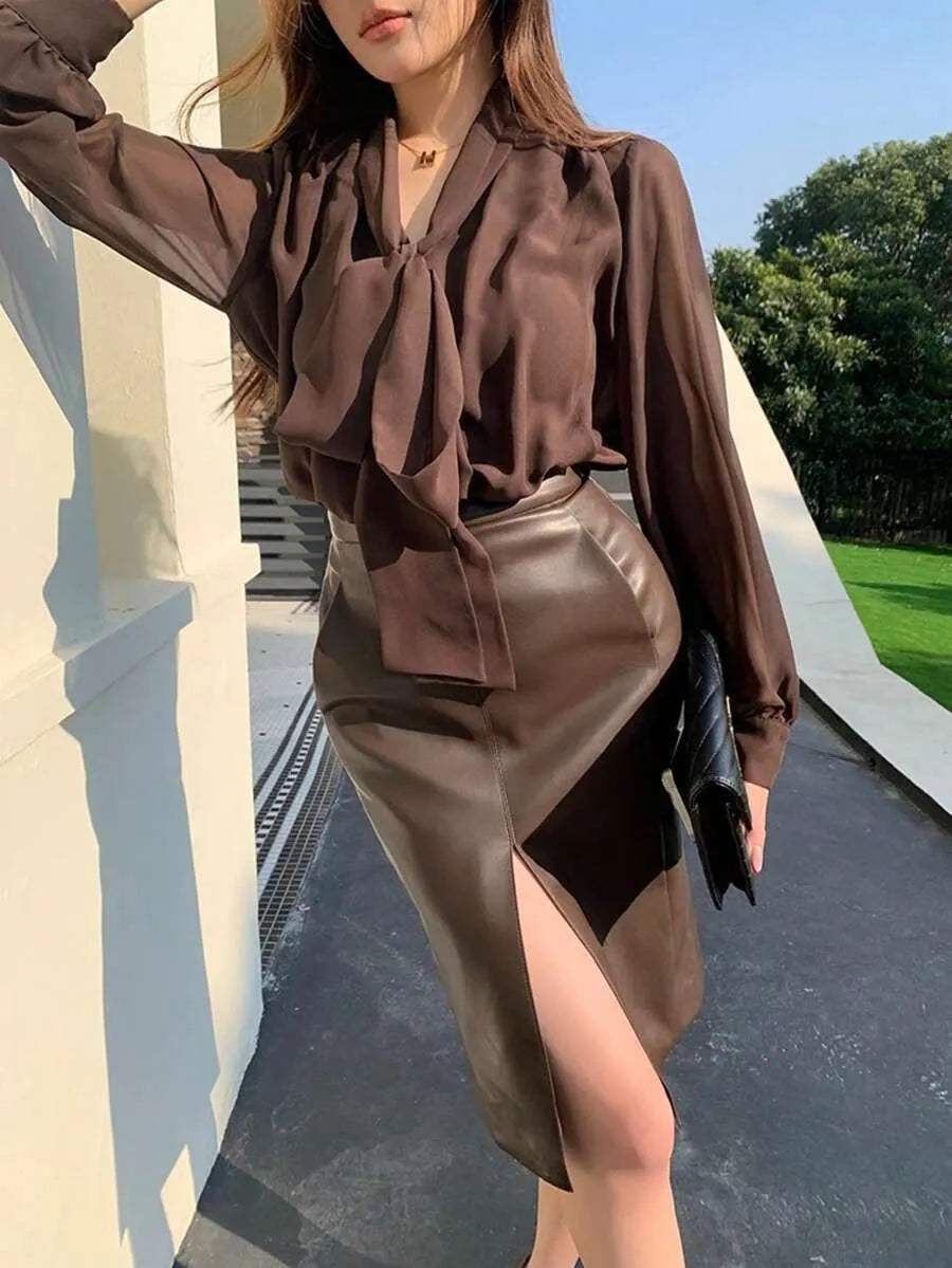 SHEIN بلوزة شيفون بياقة وربطة أمامية وأكمام طويلة بلون بني قهوة