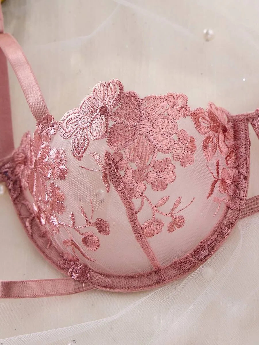 SHEIN Crystal Vow طقم ملابس داخلية من قطعتين بدانتيل وثونغ