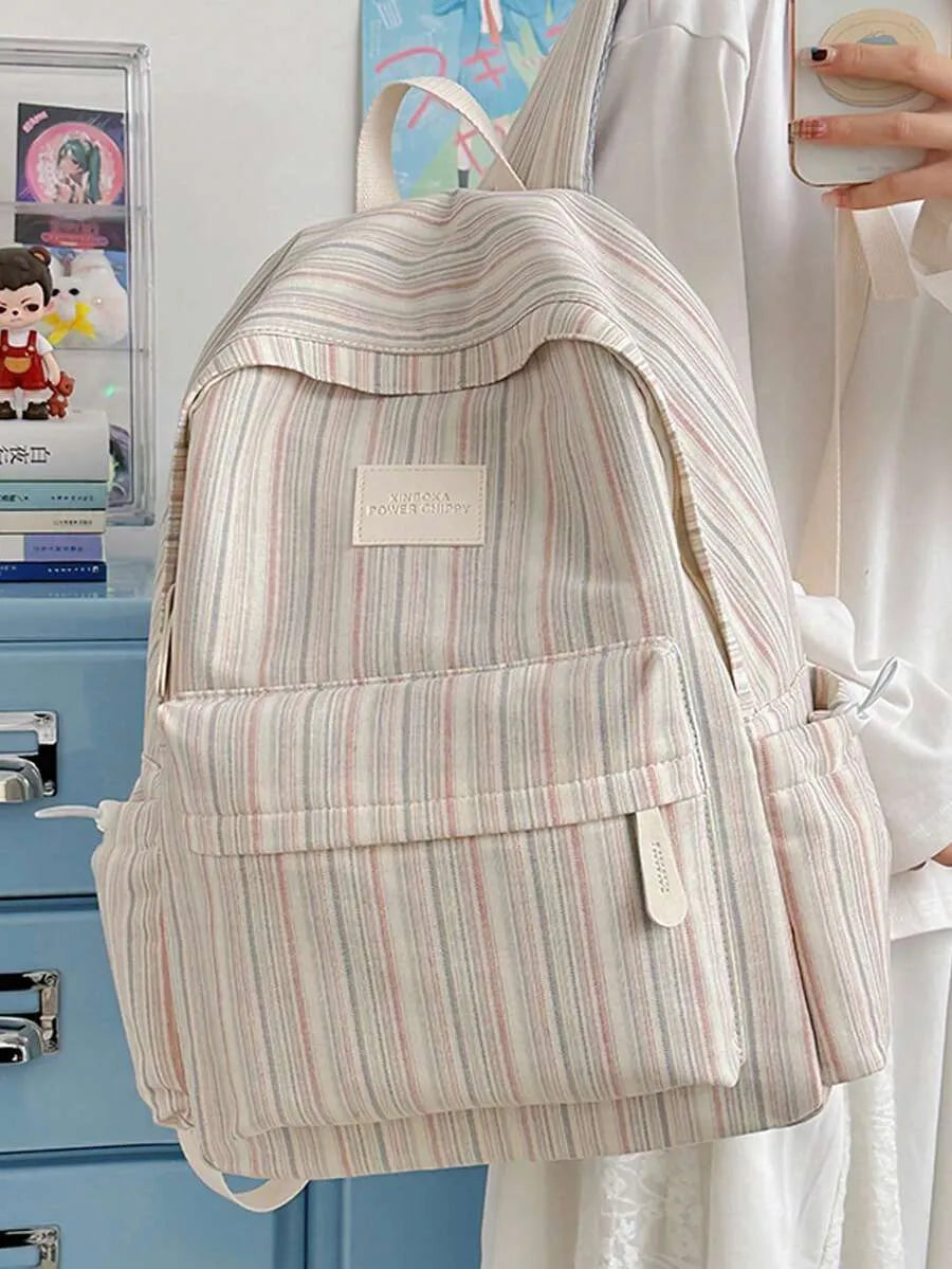 SHEIN LECEY حقيبة ظهر بتصميم شارة مخططة